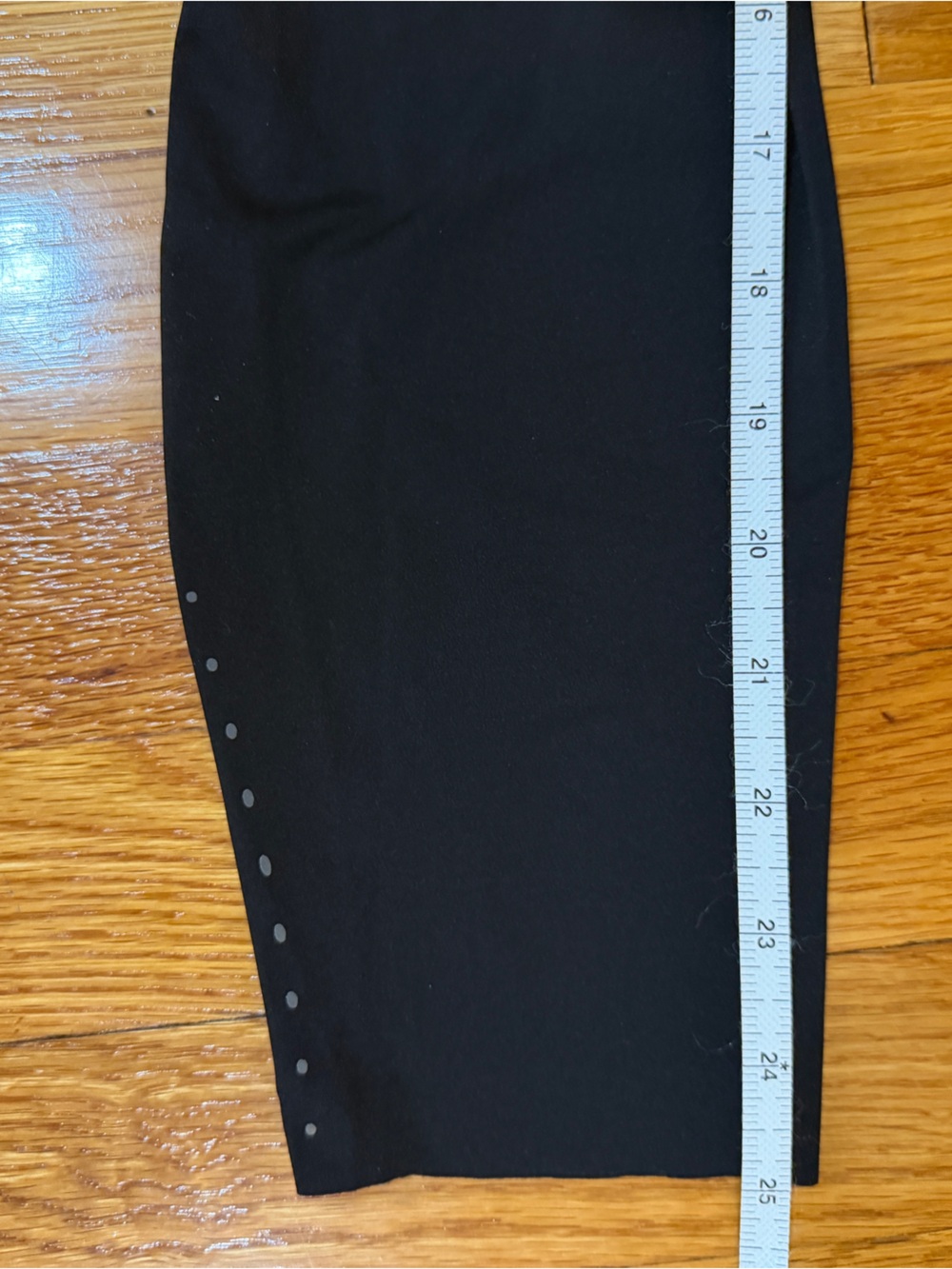Lululemon Fast and Free High-Rise Tight 25" *Pockets in Black - Size 6 Leggings - Picture 4 of 6